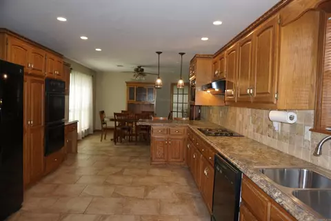 Kitchen - 166 Pinewood Ln, Beebe, AR 72012 photo 2 of 8