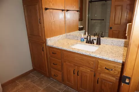 Bath - 166 Pinewood Ln, Beebe, AR 72012 photo 4 of 6