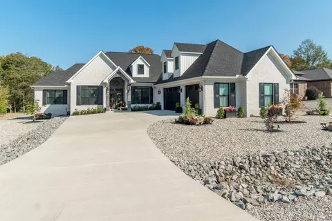 25 Linares Ln, Hot Springs Village, AR 71909