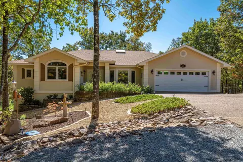 14 Altura Ln, Hot Springs Village, AR 71909