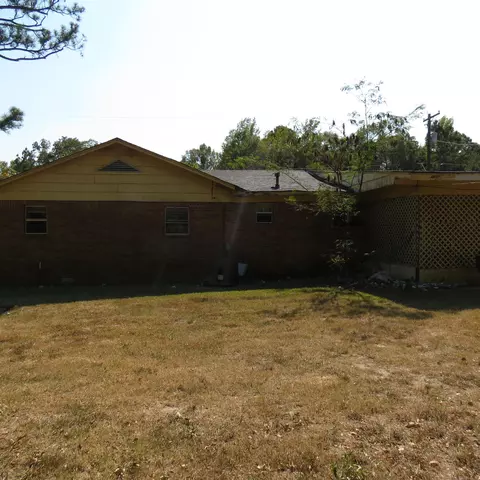 Exterior - 5801 W 7th, Pine Bluff, AR 71603 photo 6 of 7