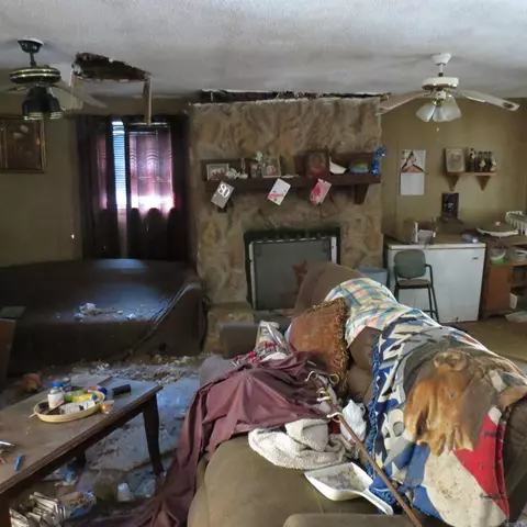 Living - 5801 W 7th, Pine Bluff, AR 71603 photo 2 of 3
