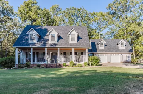 80 Plantation Acres Dr, Little Rock, AR 72210