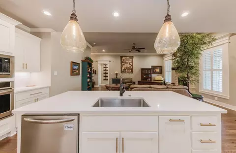 Kitchen - 2300 Abigail Dr, Bryant, AR 72022 photo 3 of 7