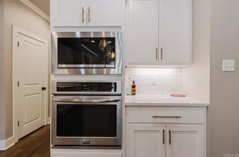 Kitchen - 2300 Abigail Dr, Bryant, AR 72022 photo 7 of 7