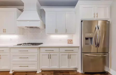 Kitchen - 2300 Abigail Dr, Bryant, AR 72022 photo 5 of 7