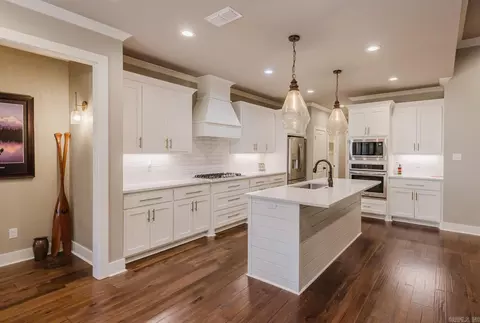Kitchen - 2300 Abigail Dr, Bryant, AR 72022 photo 2 of 7