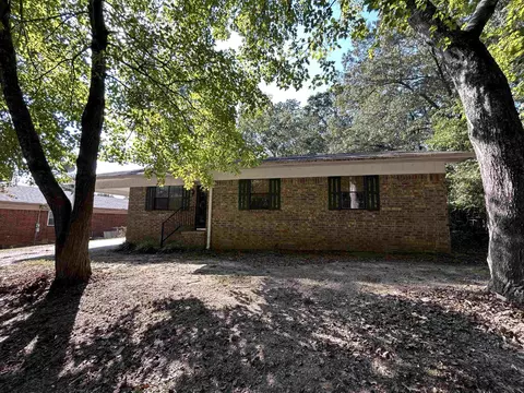 1503 Harlan Dr, Searcy, AR 72143