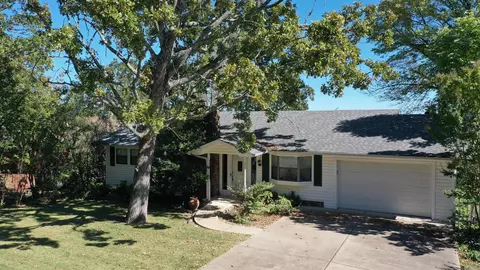 135 Overlook Dr, Fairfield Bay, AR 72088