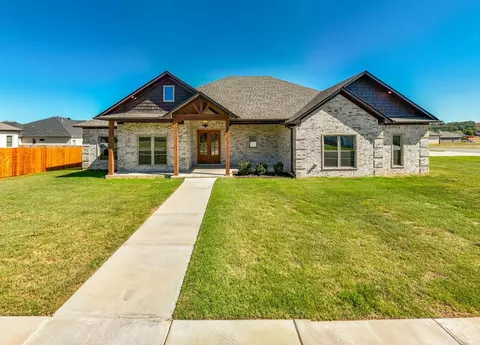 1506 Ivy Place Dr, Conway, AR 72034 photo 1