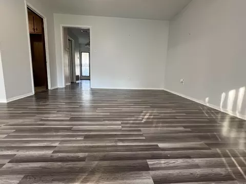 Living - 903 S Washington St, Pine Bluff, AR 71601 photo 1 of 4