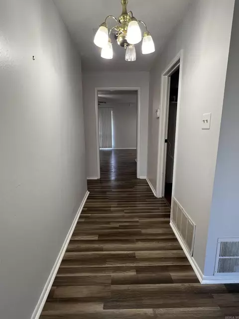 Entry Way - 903 S Washington St, Pine Bluff, AR 71601 photo 1 of 3