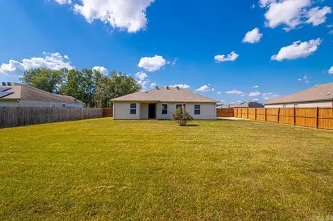Exterior - 260 Hemlock Dr, Conway, AR 72032 photo 10 of 13