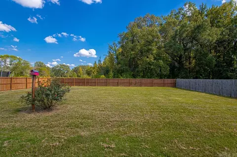 Exterior - 260 Hemlock Dr, Conway, AR 72032 photo 5 of 13