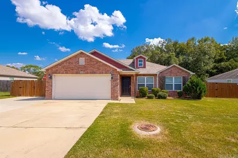 Exterior - 260 Hemlock Dr, Conway, AR 72032 photo 2 of 13