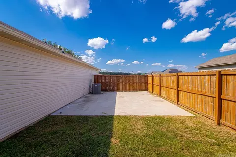Exterior - 260 Hemlock Dr, Conway, AR 72032 photo 6 of 13