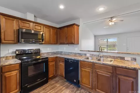 Kitchen - 260 Hemlock Dr, Conway, AR 72032 photo 3 of 3