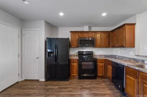 Kitchen - 260 Hemlock Dr, Conway, AR 72032 photo 1 of 3