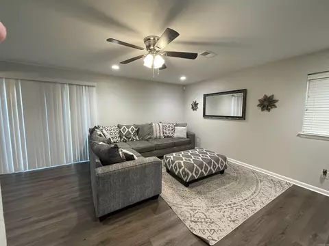 Living - 1004 N Jp Wright Rd, Jacksonville, AR 72076 photo 1 of 2
