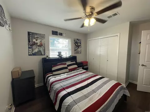 Bedroom - 1004 N Jp Wright Rd, Jacksonville, AR 72076 photo 6 of 7