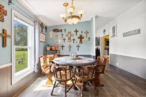 Dining - 4533 Driskill Dr, Cabot, AR 72023 photo 2 of 2