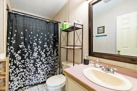 Bath - 4533 Driskill Dr, Cabot, AR 72023 photo 4 of 4