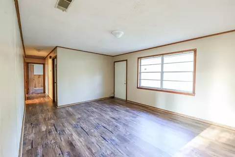 635 S 2nd St, Hampton, AR 71744 photo 3