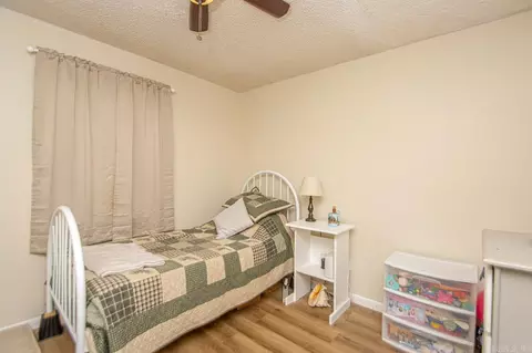 Bedroom - 2003 Doris, Benton, AR 72015 photo 3 of 4