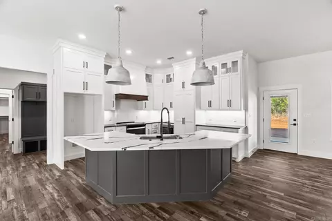 Kitchen - 14 Ules Watson Dr, Greenbrier, AR 72058 photo 1 of 6