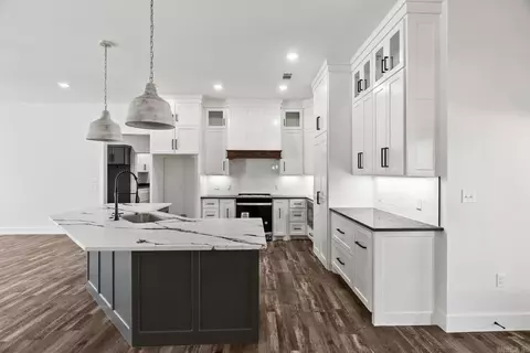 Kitchen - 14 Ules Watson Dr, Greenbrier, AR 72058 photo 5 of 6
