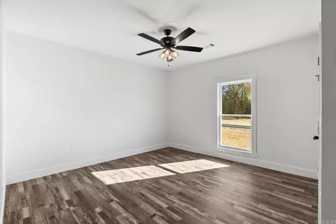 Bedroom - 14 Ules Watson Dr, Greenbrier, AR 72058 photo 2 of 4