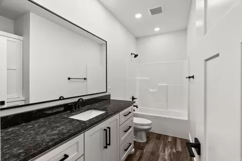Bath - 14 Ules Watson Dr, Greenbrier, AR 72058 photo 8 of 8