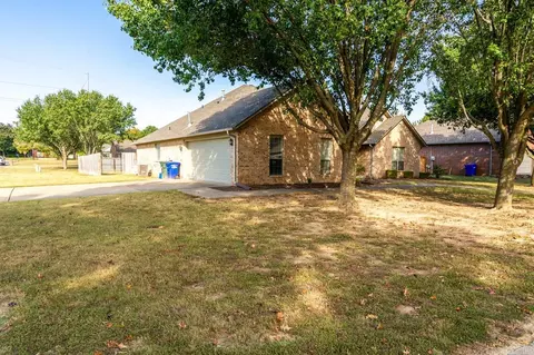 1405 Bermuda St, Conway, AR 72034 photo 4