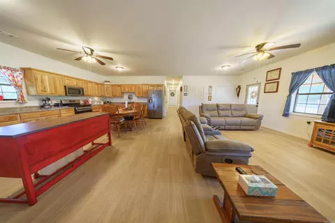 10 Strawberry Valley Rd, Ash Flat, AR 72513 photo 13