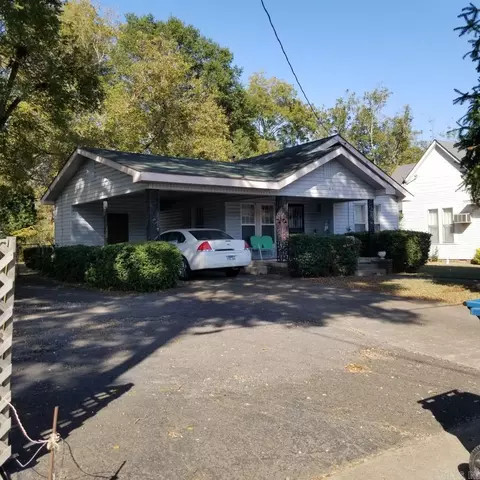 614 E Highland St, Malvern, AR 72104 photo 4