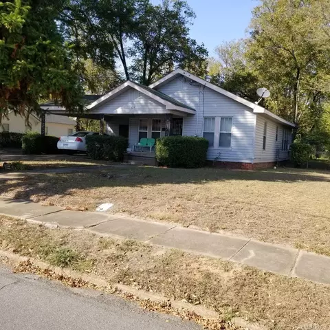 614 E Highland St, Malvern, AR 72104 photo 1