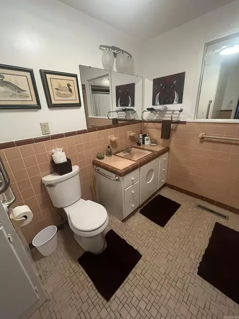 Bath - 2 Southern Pines Dr, Pine Bluff, AR 71603 photo 1 of 5