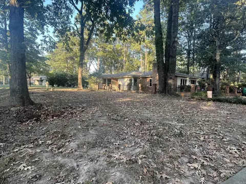Exterior - 2 Southern Pines Dr, Pine Bluff, AR 71603 photo 2 of 5
