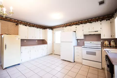 301 N Gum St, Beebe, AR 72012 photo 9