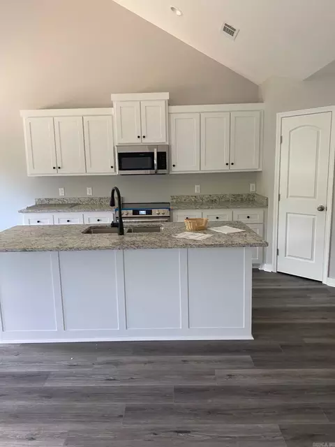 Kitchen - 518 Crepe Myrtle Lp, Cabot, AR 72023 photo 2 of 2