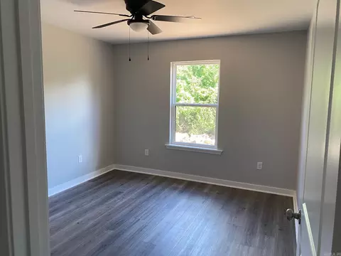 Bedroom - 518 Crepe Myrtle Lp, Cabot, AR 72023 photo 7 of 8