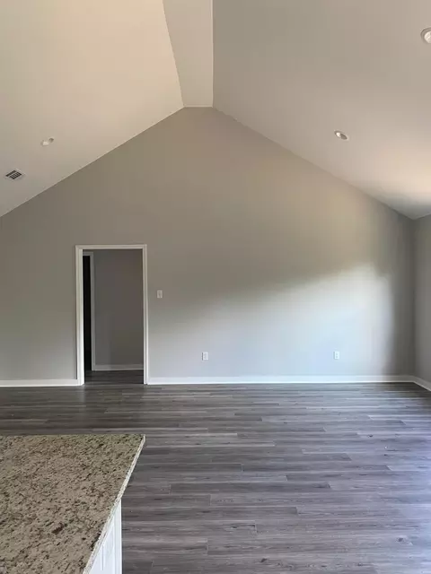 Living - 518 Crepe Myrtle Lp, Cabot, AR 72023 photo 1 of 1