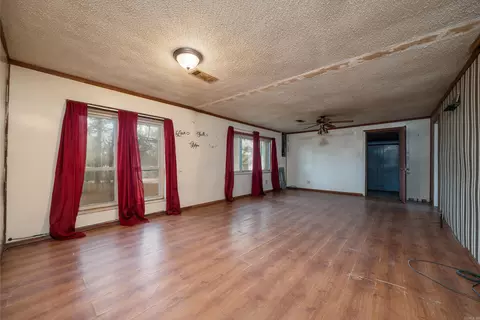 Living - 3424 Center Ridge Rd, Amity, AR 71921 photo 3 of 7