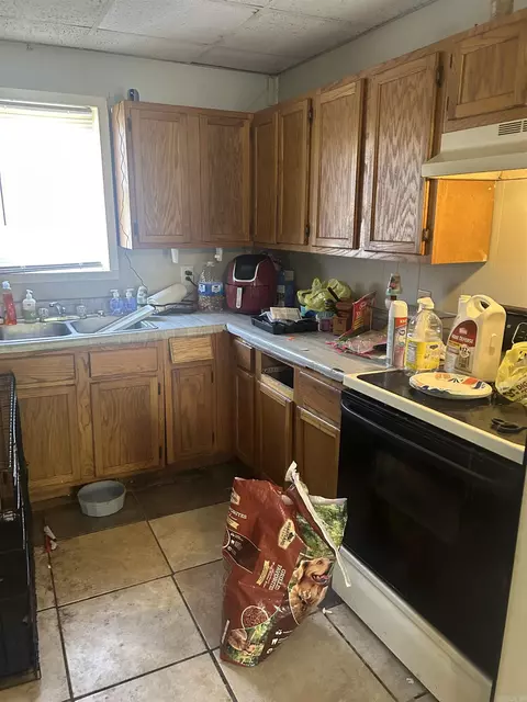 Kitchen - 3 Black Rd, Conway, AR 72032 photo 3 of 3