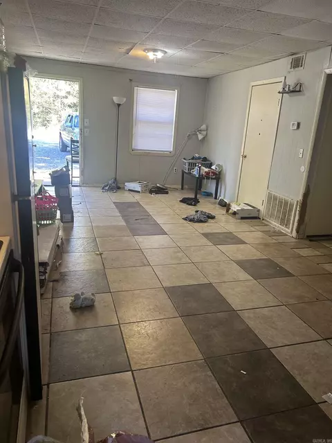 Entry Way - 3 Black Rd, Conway, AR 72032 photo 3 of 6