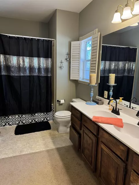 214 Sidney St, White Hall, AR 71602 photo 9