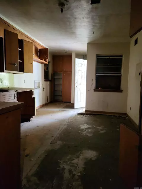 Entry Way - 3406 Lilac, Pine Bluff, AR 71603 photo 2 of 3