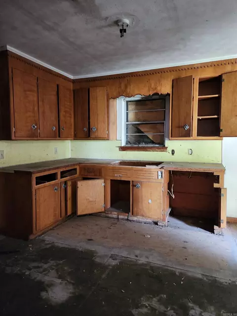 Kitchen - 3406 Lilac, Pine Bluff, AR 71603 photo 2 of 2