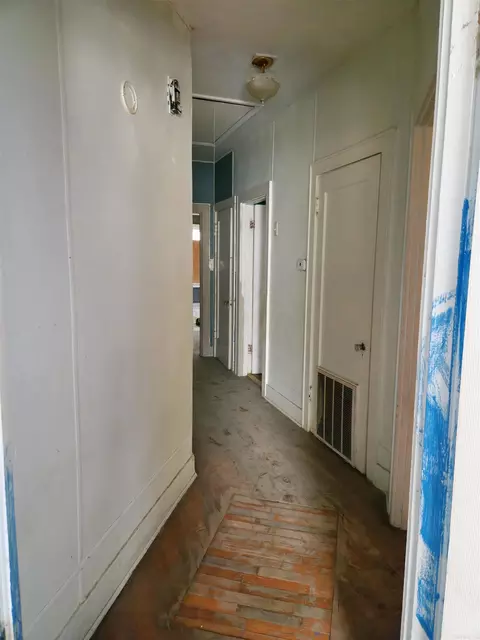 Entry Way - 210 W 18th Ave, Pine Bluff, AR 71603 photo 1 of 2