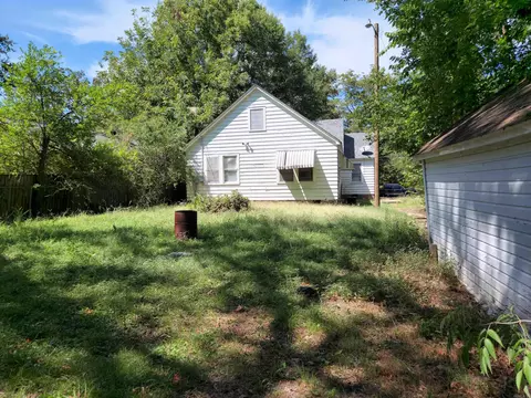 Exterior - 210 W 18th Ave, Pine Bluff, AR 71603 photo 4 of 6